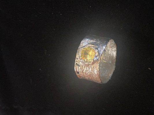 Anillo de Plata de Ley 925 y Zafiro Amarillo, Anillo Artesanal con Piedra Amarilla, Joyería de Autor Hecha a Mano, Regalo para Ella